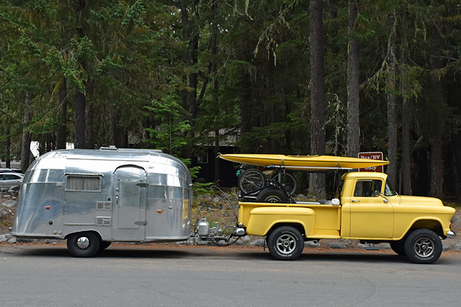Pickup Truck,Campingvogn,Kajak,Cykel